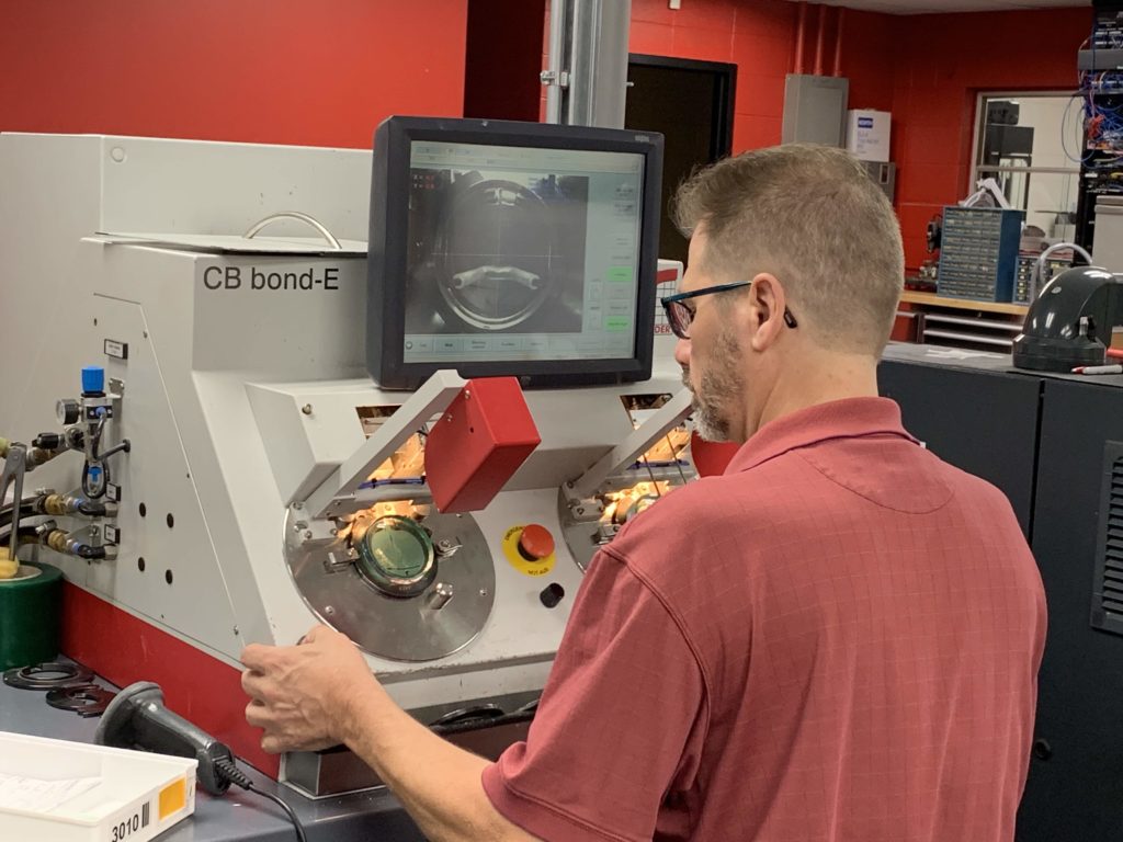 Making glasses in the Longe Optical lab