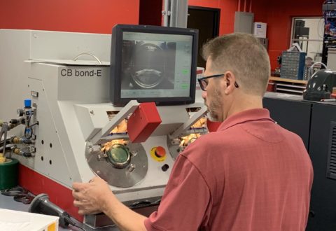 Making glasses in the Longe Optical lab